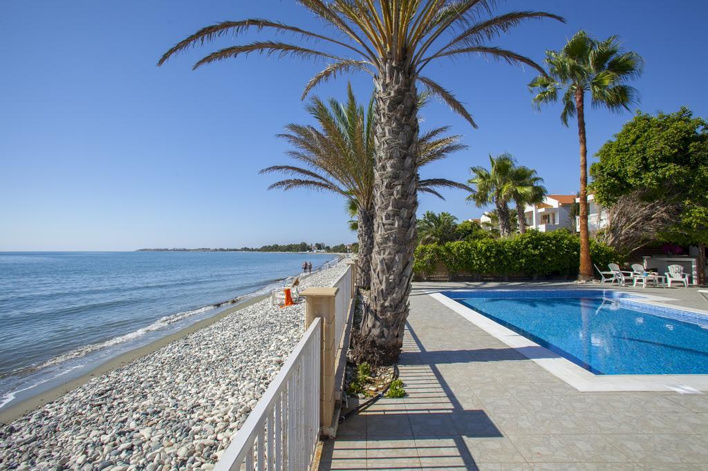 Meneou Beachfront Villa Sunset Перволия Стая снимка